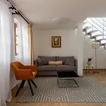 Gasthuis Vendeghaz 3*