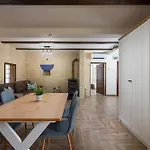 Vendeghaz Gasthuis
