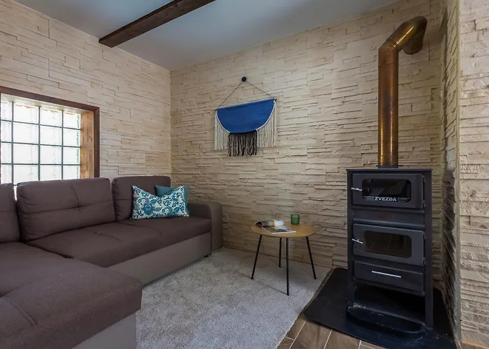 Vendeghaz בית הארחה 3*