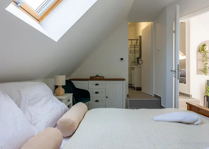 Vendeghaz בית הארחה 3*